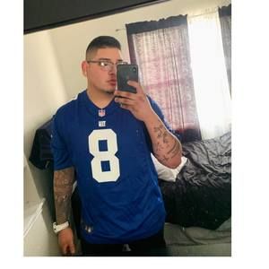 Meet your Posher, Jonathan